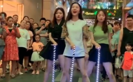 广场小姐姐蹦迪,动感蹦迪，释放青春活力